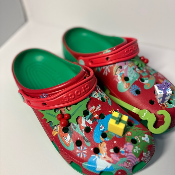 Mickey Mouse & Friends Holiday Christmas CROCS Shoes Disney Mens 10 / women’s 12 - Picture 2 of 16